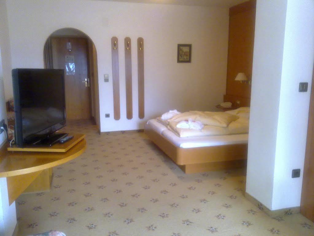 Hotel Olympia Tirol Buitenkant foto